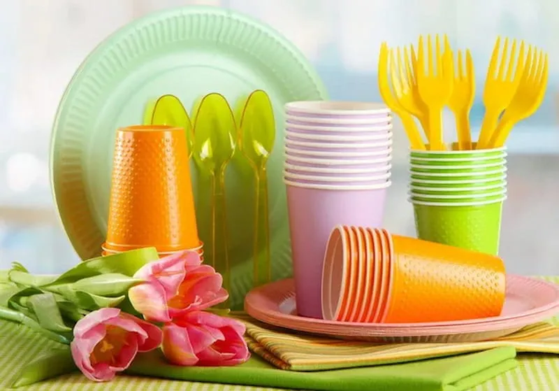 Disposable plastic tableware solutions