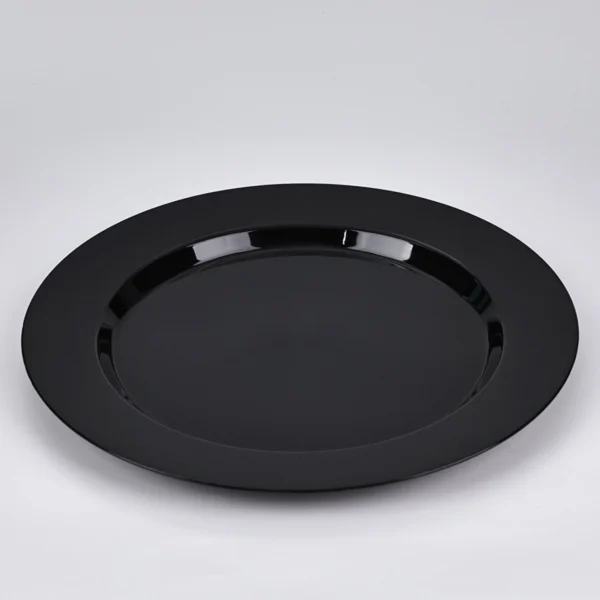 black plastic dinner plate