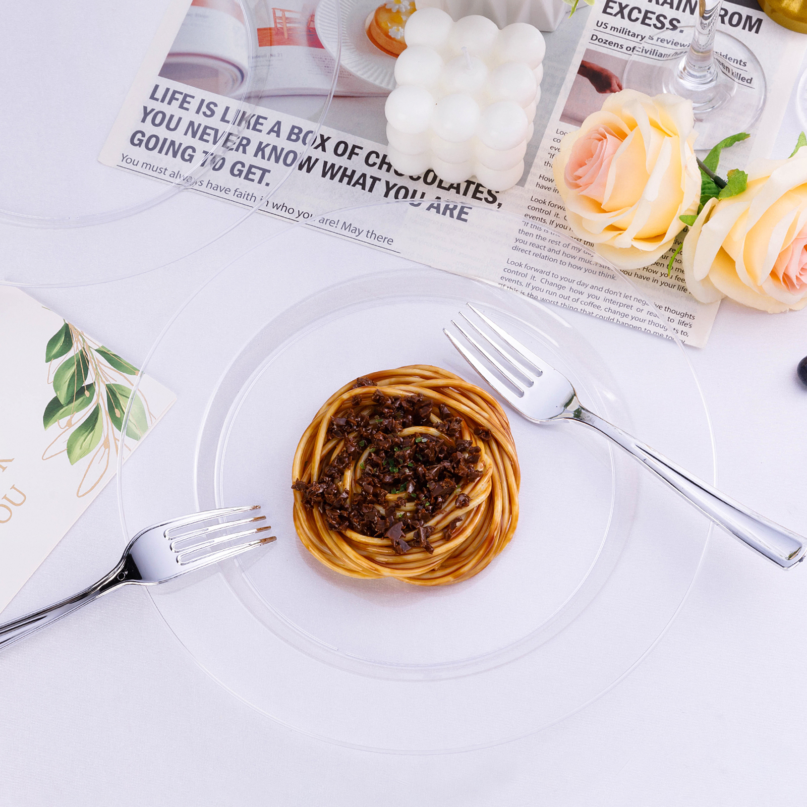 clear plastic plates
